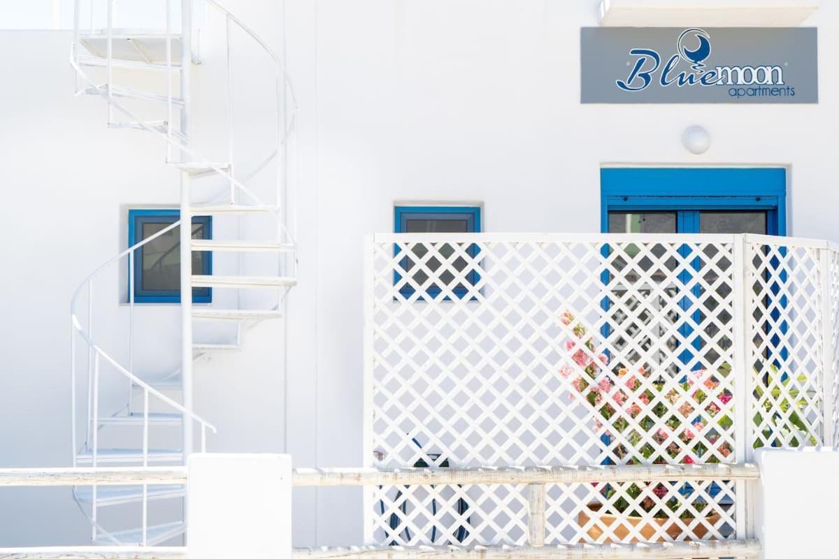 Blue Moon Apartments Makrýgialos Eksteriør billede